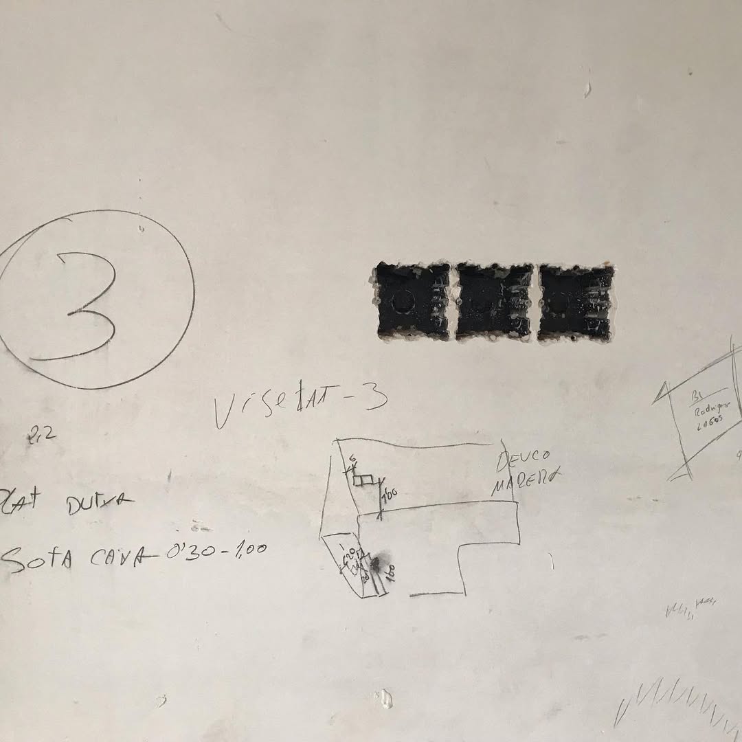 Quan el millor paper en blanc continua siguent a les parets ...