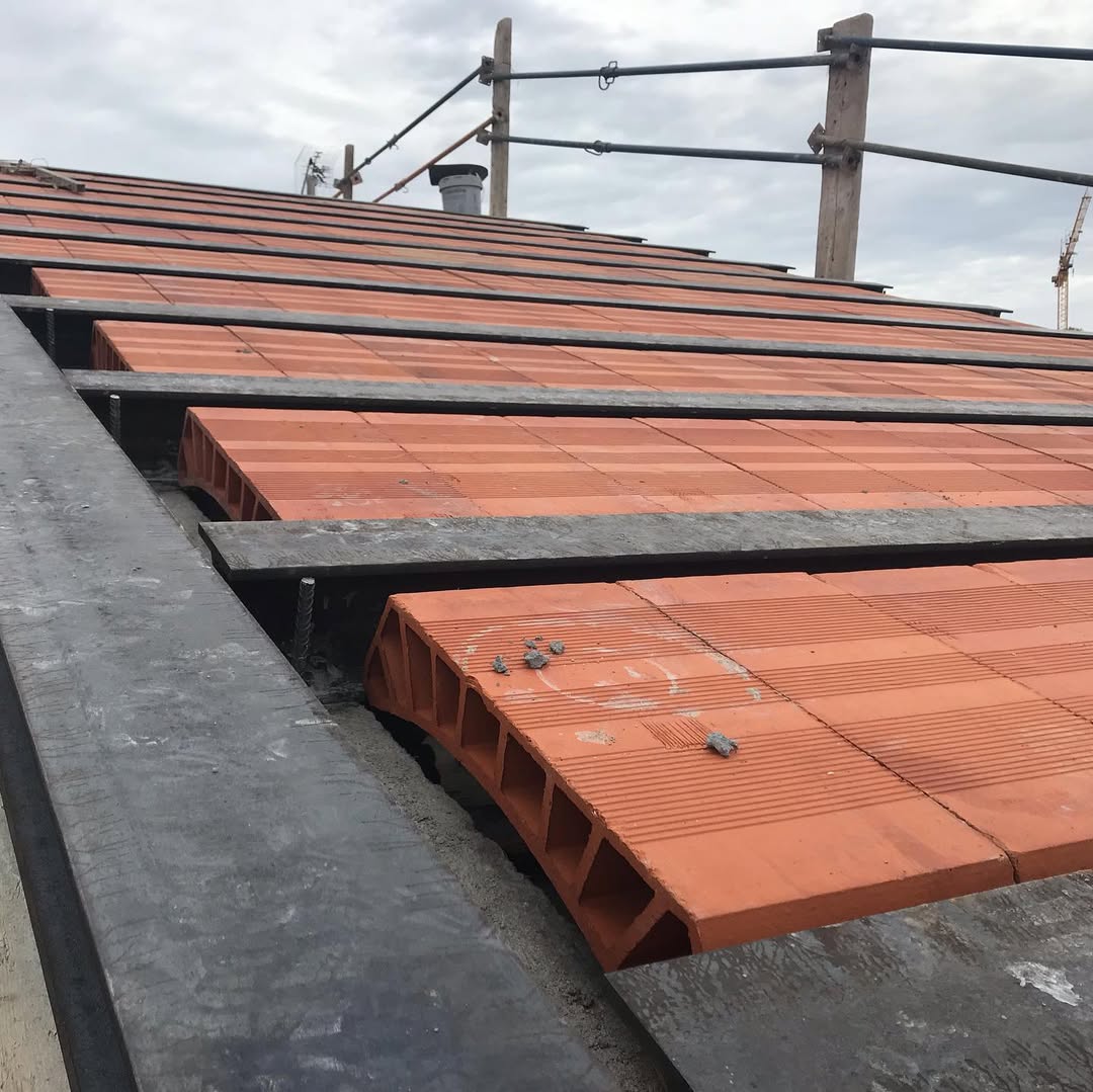 OBRES AMB VISTES ...